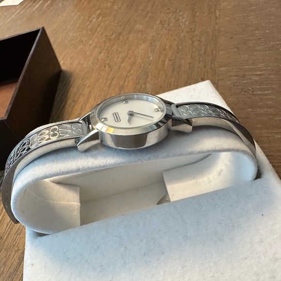 Coach silver bangle watch - Picture 8 of 10